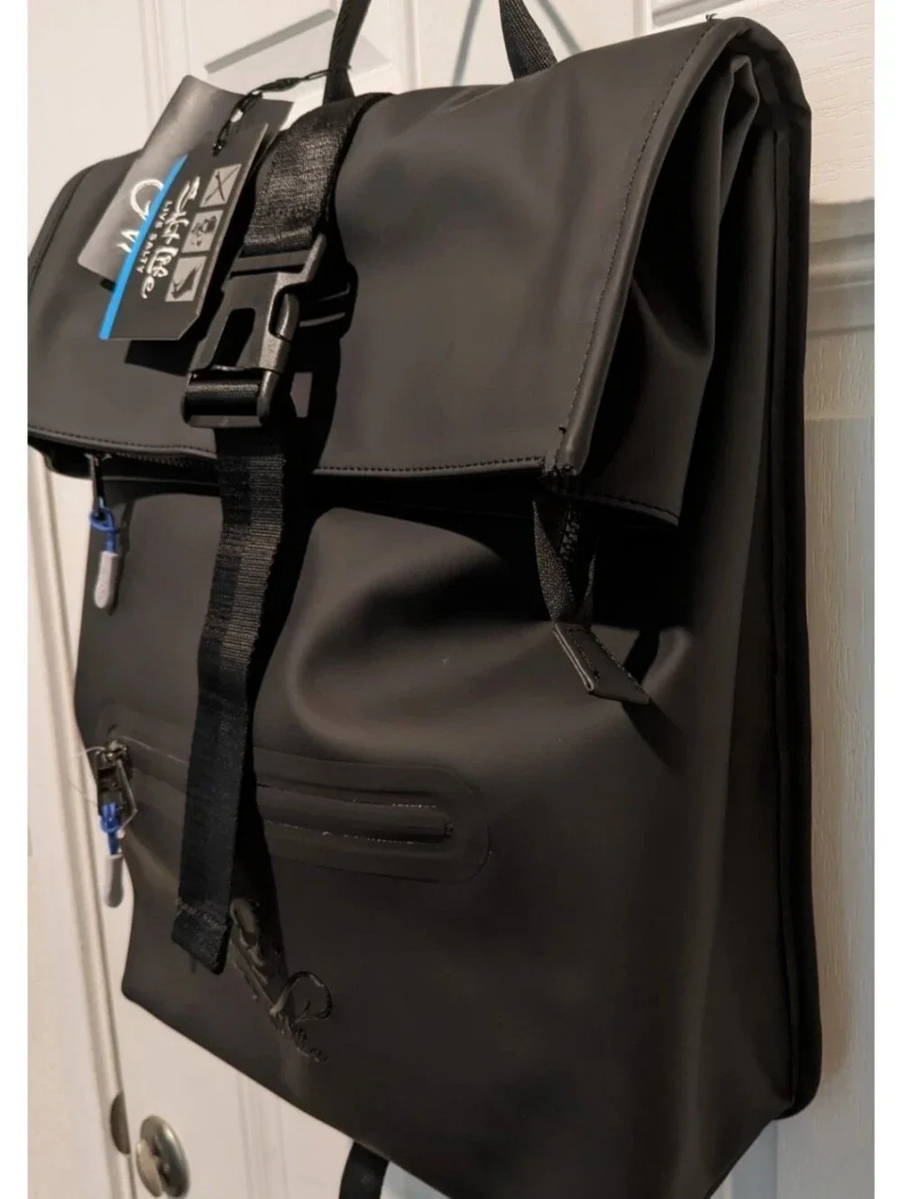Salt Life Backpack With Blue Accents Hamelin Black Sl104955 NWT
